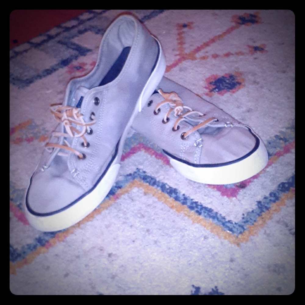 Very stylish but comfy tennis shoes!!!